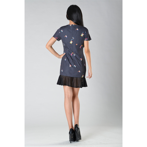 SY006數(shù)碼印花連衣裙背面效果圖 SY006數(shù)碼印花連衣裙背面效果圖