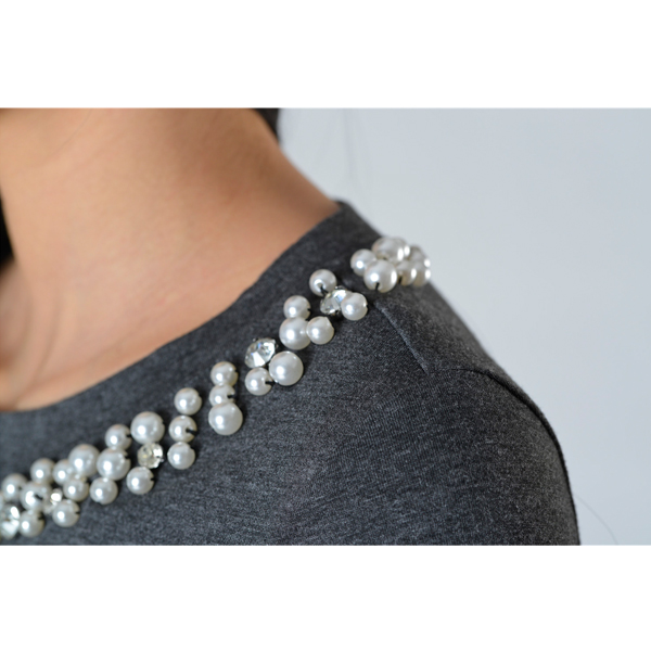 SY011針織長袖訂珠上衣細(xì)節(jié)圖 SY011針織長袖訂珠上衣細(xì)節(jié)圖